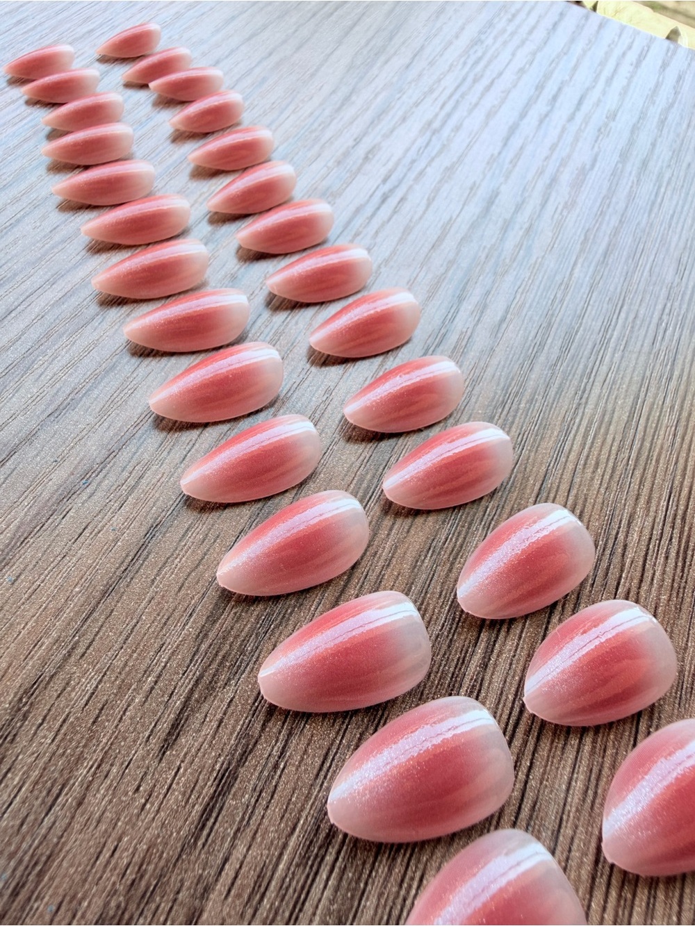 Pink Ombre Press-On Nails - Shimmer Finish